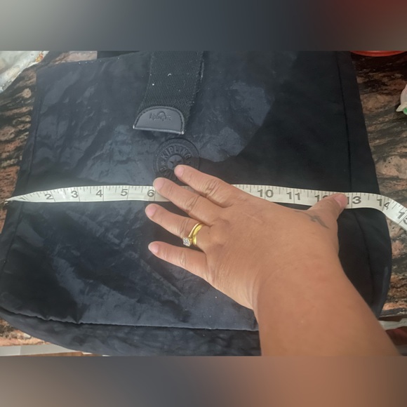 Kipling ipad / large tablet case. Next to new. Used few times - Picture 3 of 6